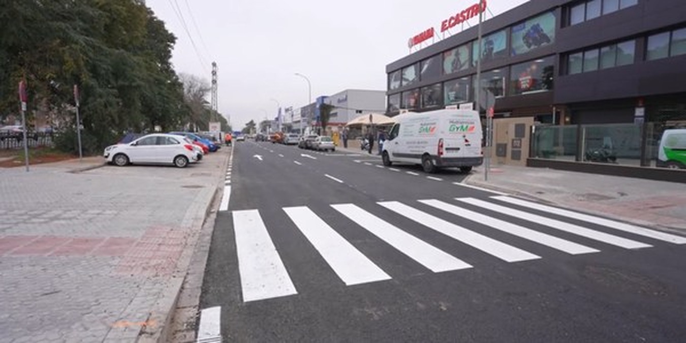 El Ayuntamiento de Sevilla invierte 362.650 euros en la mejora de calzadas de parques empresariales